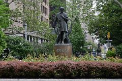18-2 Statue Of Edwin Booth As Hamlet, by Edmond T Quinn In Gramercy Park Near Union Square Park New York City.jpg